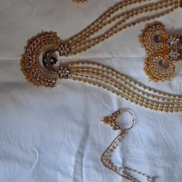 Bridal Jewellery Set - Picture 1 of 1